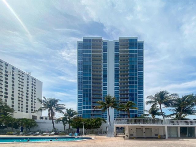 Apartment for sale  Unit #2301 - photo 7413684