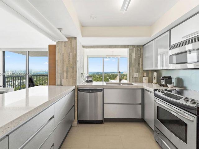 Apartment for sale  Unit #2301 - photo 7413692