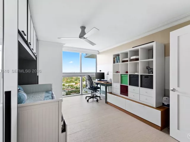 2-bedroom condo for sale in Miami Beach - 2655 Collins Ave 2301 - MondialRealty