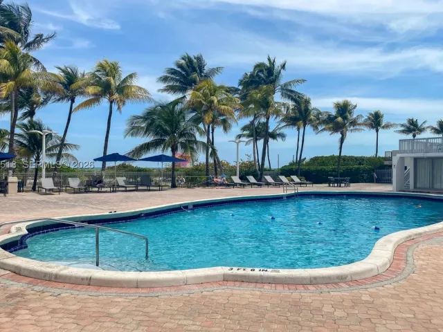 2-bedroom condo for sale in Miami Beach - 2655 Collins Ave 2301 - MondialRealty