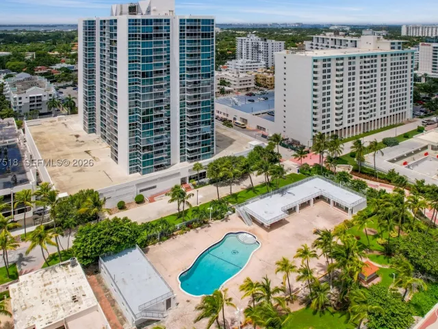 2-bedroom condo for sale in Miami Beach - 2655 Collins Ave 2301 - MondialRealty