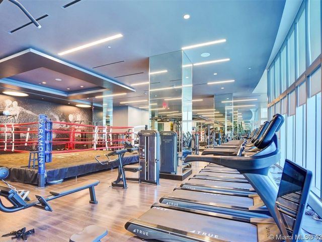 Apartment for rent  Unit #3903 - photo 7403430