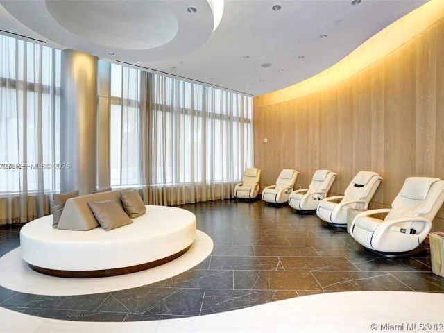 Apartment for rent  Unit #3903 - photo 7403436