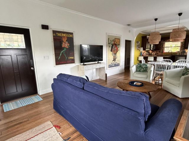 2-bedroom home for rent in West Palm Beach - 515 Ardmore Road - MondialRealty