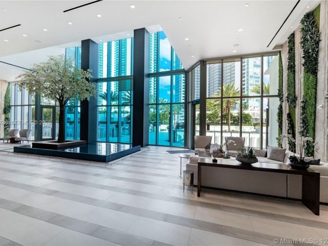 Apartment for sale  Unit #3903 - photo 7403465