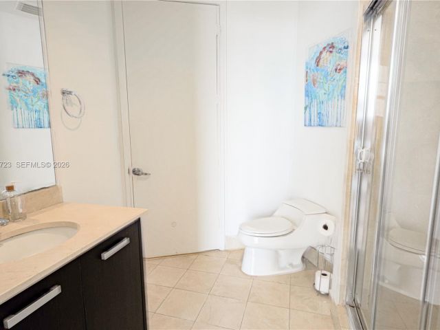 Apartment for rent  Unit #1703 - photo 7405085