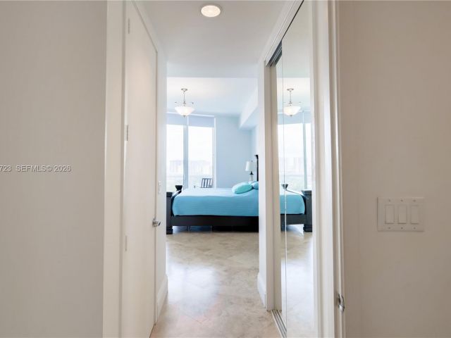 Apartment for rent  Unit #1703 - photo 7405087