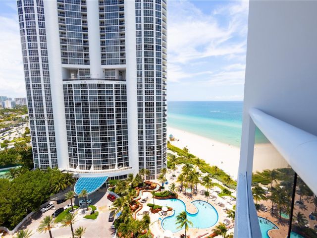 Apartment for rent  Unit #1703 - photo 7405093