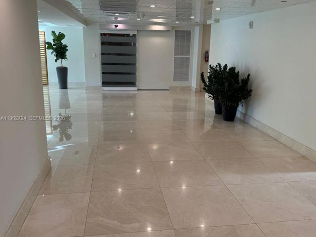 1-bedroom condo for sale in Miami - 540 Brickell Key Dr 1505 - MondialRealty