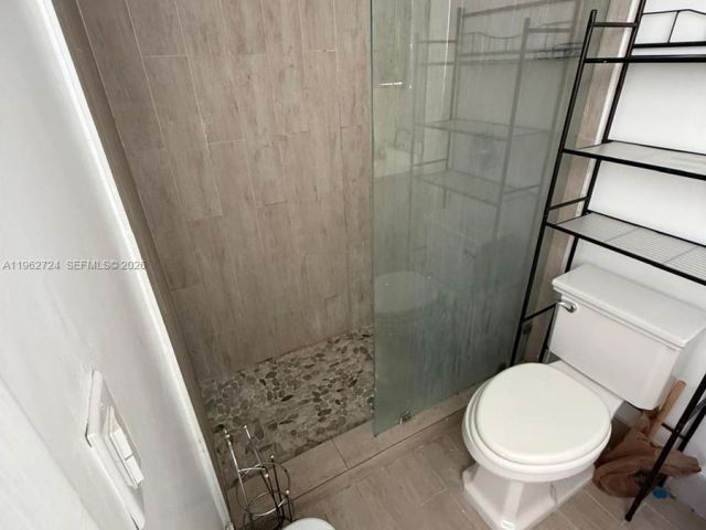 1-bedroom condo for sale in Miami - 540 Brickell Key Dr 1505 - MondialRealty