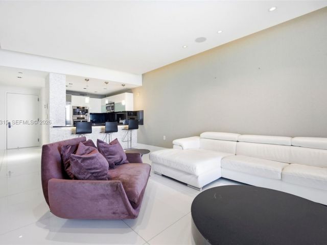 Apartment for sale  Unit #1606 - photo 7412236