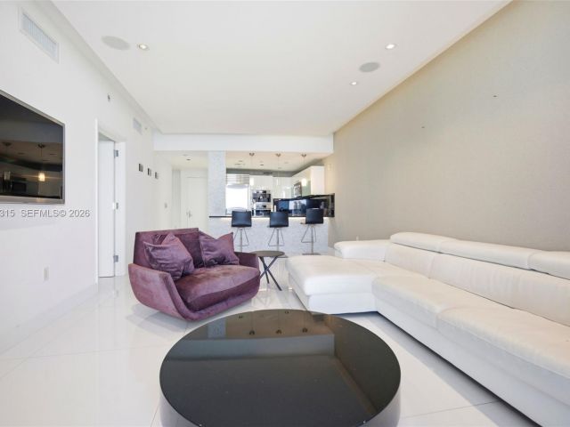 Apartment for sale  Unit #1606 - photo 7412237