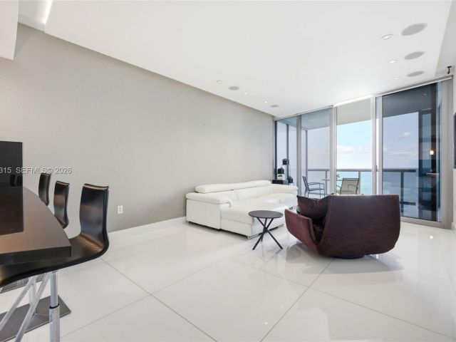 Apartment for sale  Unit #1606 - photo 7412238