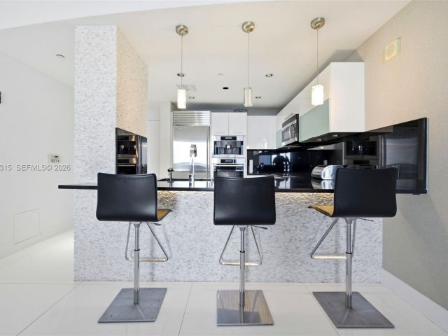 Apartment for sale  Unit #1606 - photo 7412242