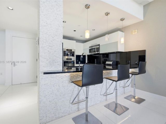 Apartment for sale  Unit #1606 - photo 7412243