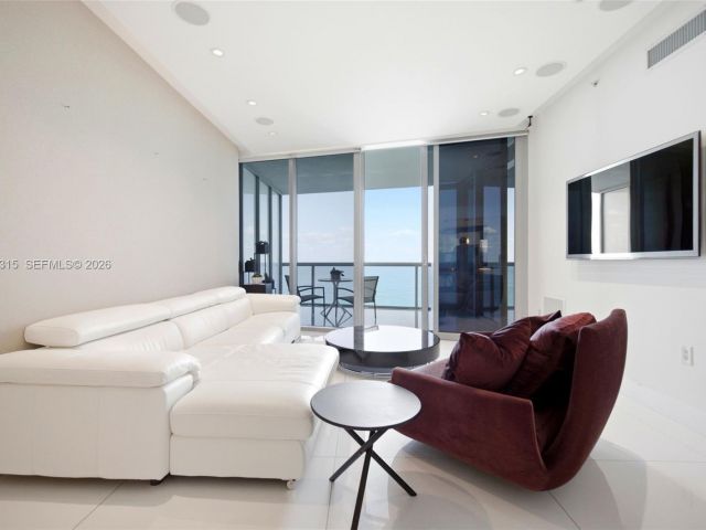 Apartment for sale  Unit #1606 - photo 7412245