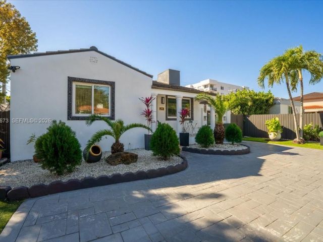 Home for sale at 2400 SW 21st Ter - photo 7436795