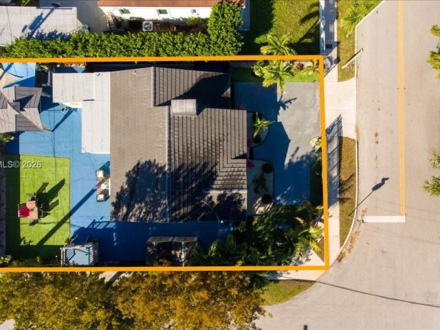 Home for sale at 2400 SW 21st Ter - photo 7436799