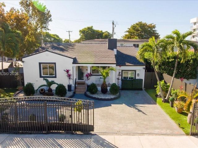 Home for sale at 2400 SW 21st Ter - photo 7436801