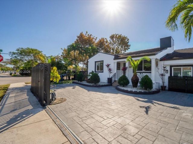 Home for sale at 2400 SW 21st Ter - photo 7436802