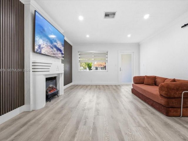 Home for sale at 2400 SW 21st Ter - photo 7436808