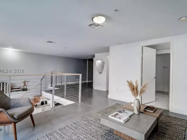 2-bedroom condo for sale in Miami - 90 SW 3rd St TH706 - MondialRealty
