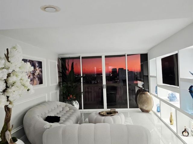 Apartment for rent  Unit #2312 - photo 7425414