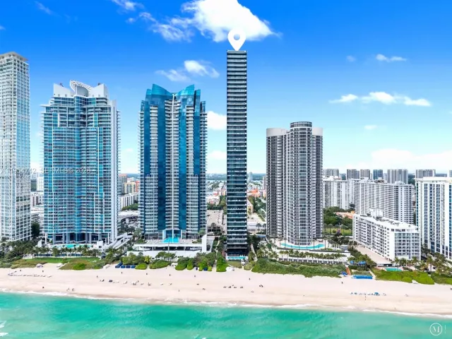 2-bedroom condo for sale in Sunny Isles Beach - 17141 Collins Ave 2902 - MondialRealty
