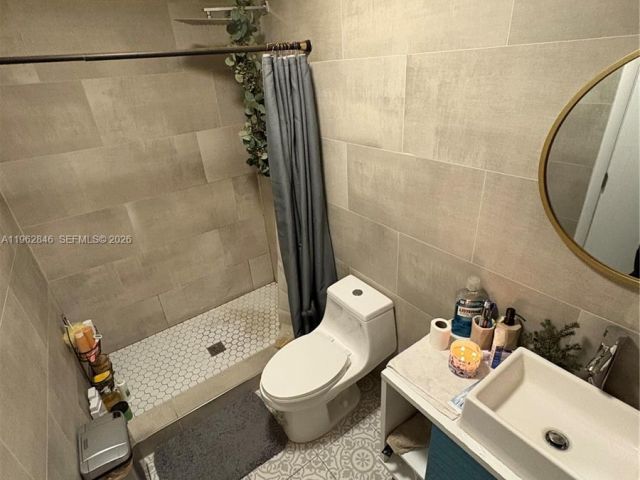 3-bedroom home for rent in North Miami Beach - 1655 NE 175th St - MondialRealty