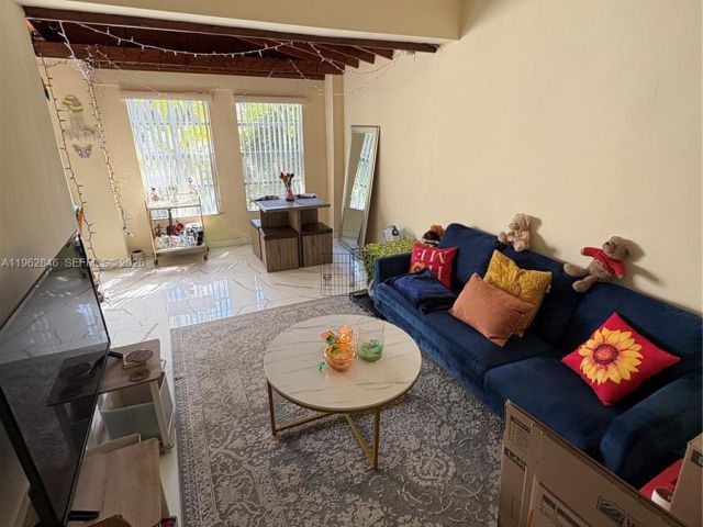 3-bedroom home for rent in North Miami Beach - 1655 NE 175th St - MondialRealty