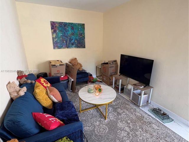 3-bedroom home for rent in North Miami Beach - 1655 NE 175th St - MondialRealty