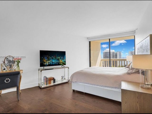 Apartment for rent  Unit #2508 - photo 7403405