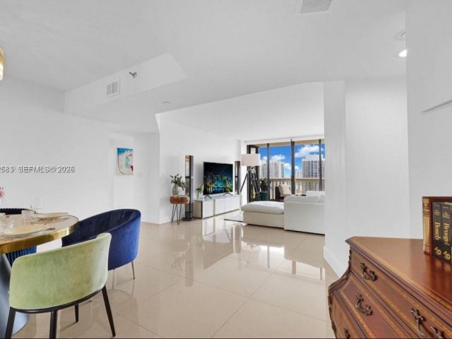 Apartment for rent  Unit #2508 - photo 7403408