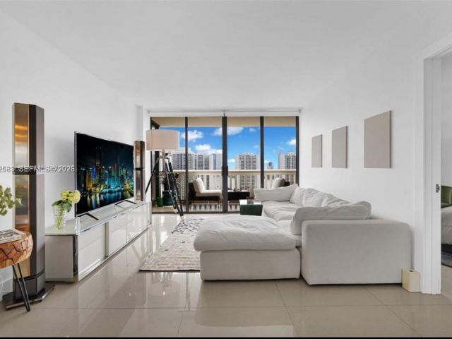 Apartment for rent  Unit #2508 - photo 7403412