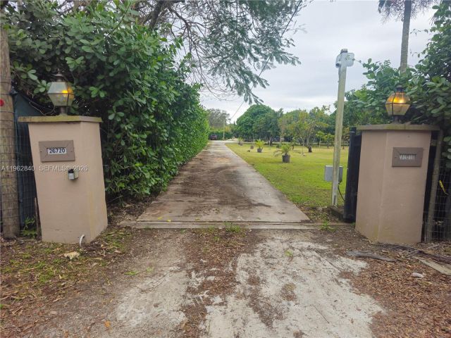 1-bedroom home for rent in Homestead - 26720 SW 203rd Ave - MondialRealty