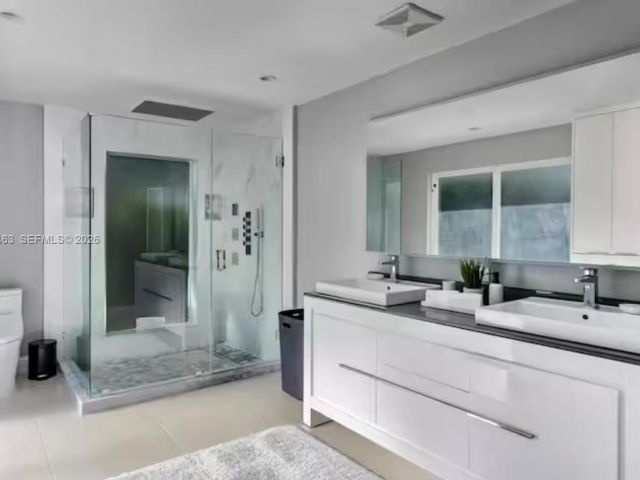 Home for rent at 1019 NE 115th St 1019 - photo 7401108