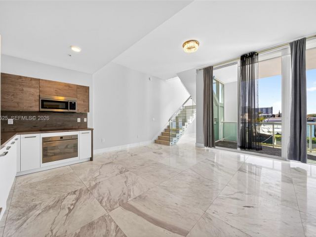 Apartment for rent  Unit #102 - photo 7530594