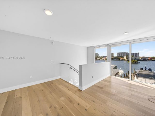 Apartment for rent  Unit #102 - photo 7530599