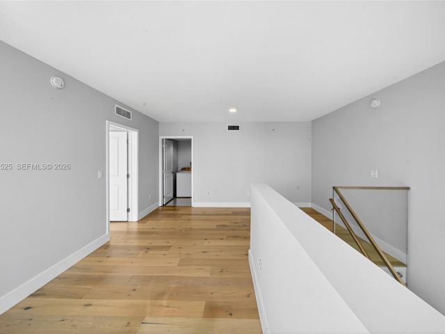 Apartment for rent  Unit #102 - photo 7530607