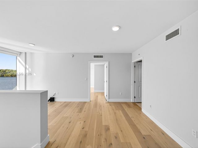 Apartment for rent  Unit #102 - photo 7530609