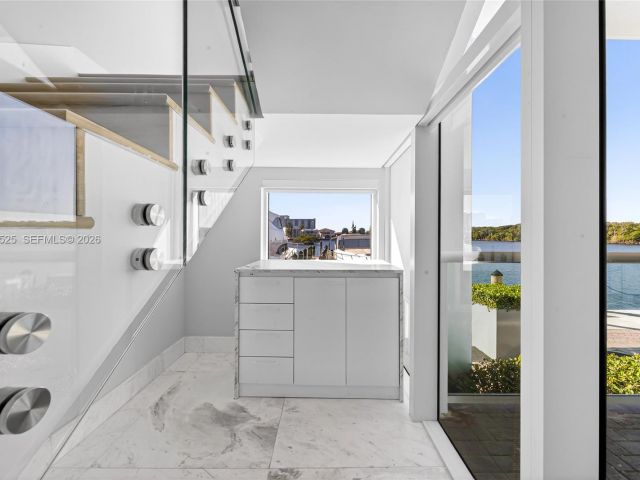 Apartment for rent  Unit #102 - photo 7530610