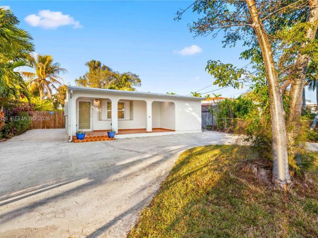 Home for rent at 6365 SW 33rd St - photo 7434414