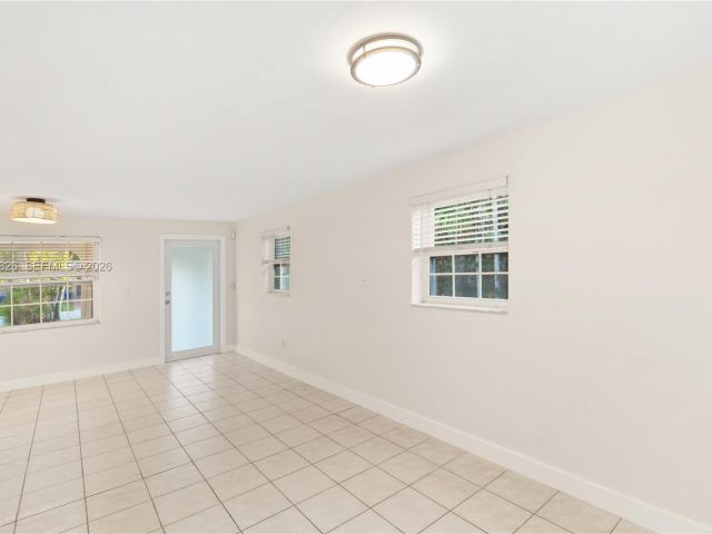Home for rent at 6365 SW 33rd St - photo 7434420