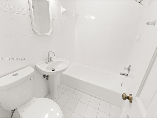 Home for rent at 6365 SW 33rd St - photo 7434429