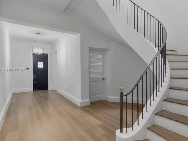 4-bedroom home for rent in Coral Gables - 2609 Anderson Rd 2609 - MondialRealty