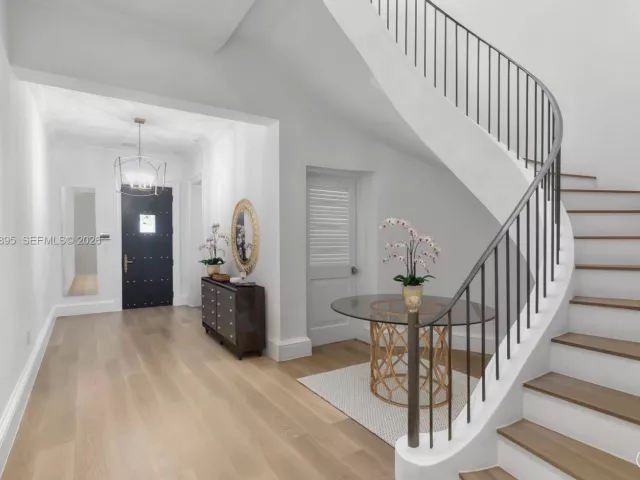 4-bedroom home for rent in Coral Gables - 2609 Anderson Rd 2609 - MondialRealty