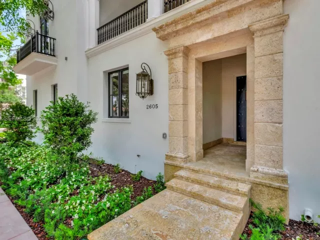 4-bedroom home for rent in Coral Gables - 2609 Anderson Rd 2609 - MondialRealty