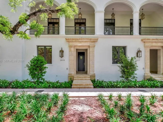 4-bedroom home for rent in Coral Gables - 2609 Anderson Rd 2609 - MondialRealty