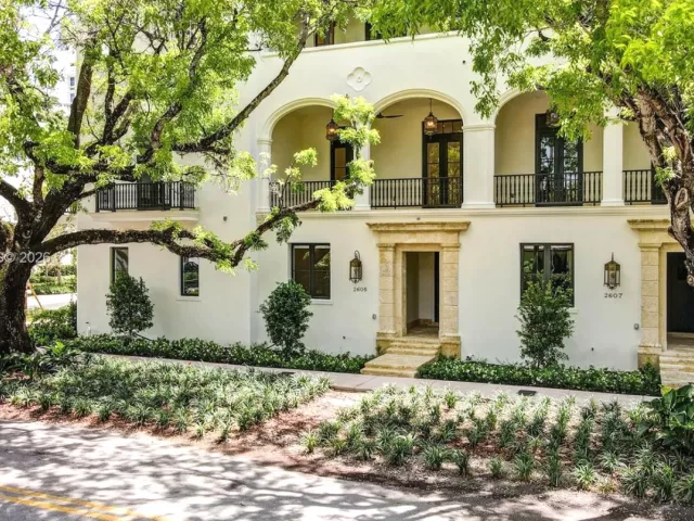 4-bedroom home for rent in Coral Gables - 2609 Anderson Rd 2609 - MondialRealty