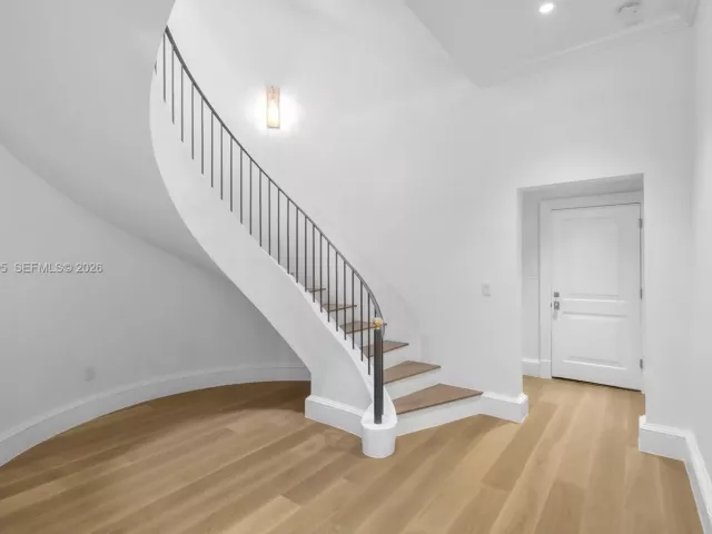 4-bedroom home for rent in Coral Gables - 2609 Anderson Rd 2609 - MondialRealty